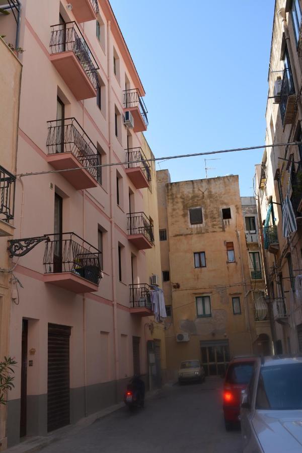 Al Civico 1 Apartments Trapani Zewnętrze zdjęcie